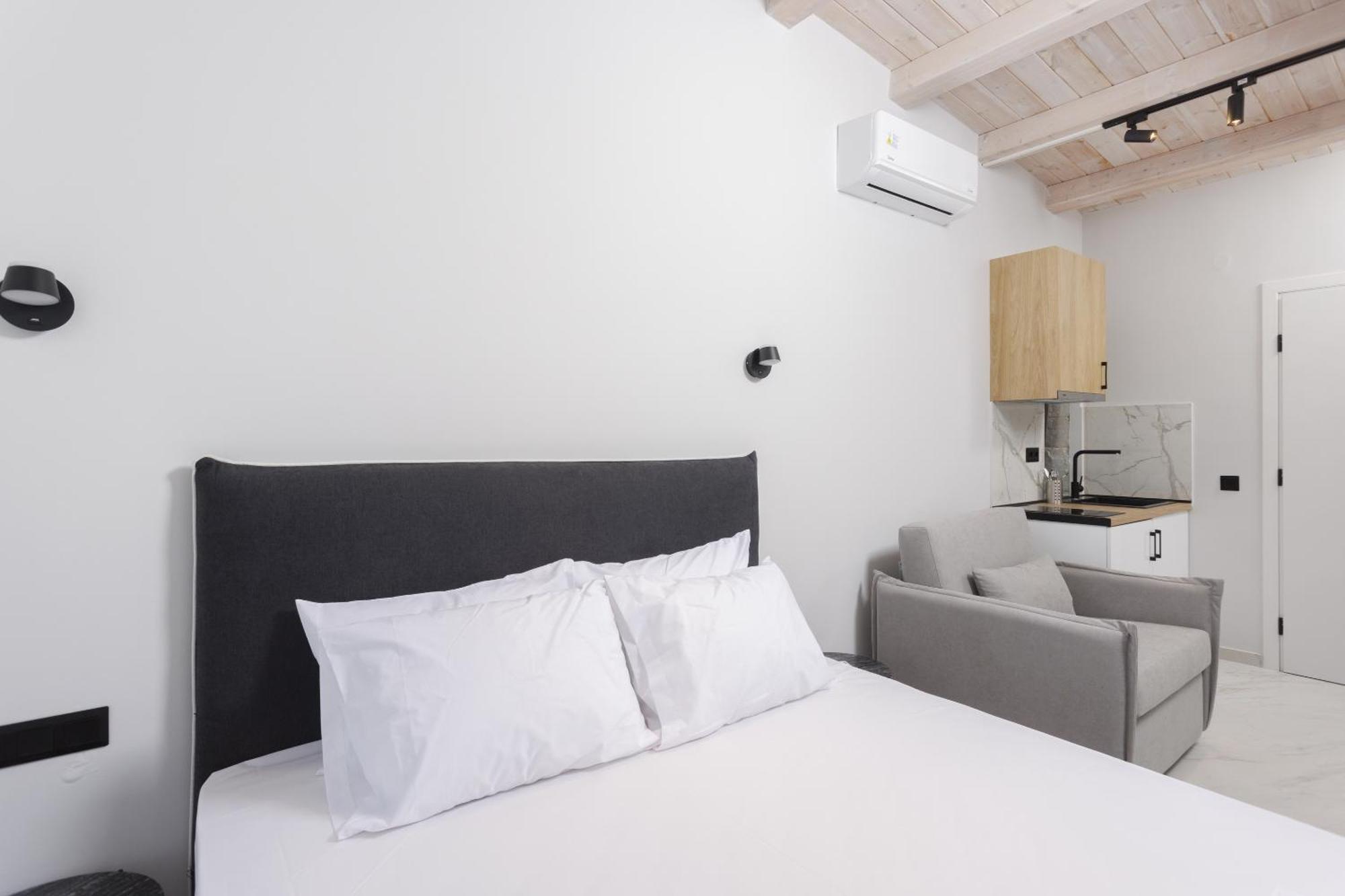 Rigas Boutique Rooms Pefkochori Exterior photo